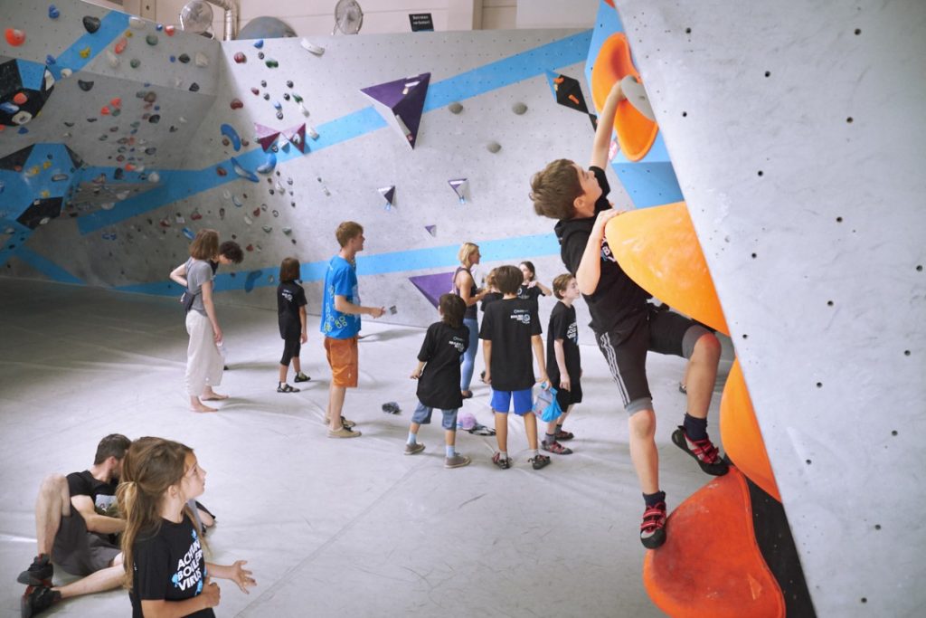 Bei unserem Boulderkids Cup ist das Boulderfieber ausgebrochen.