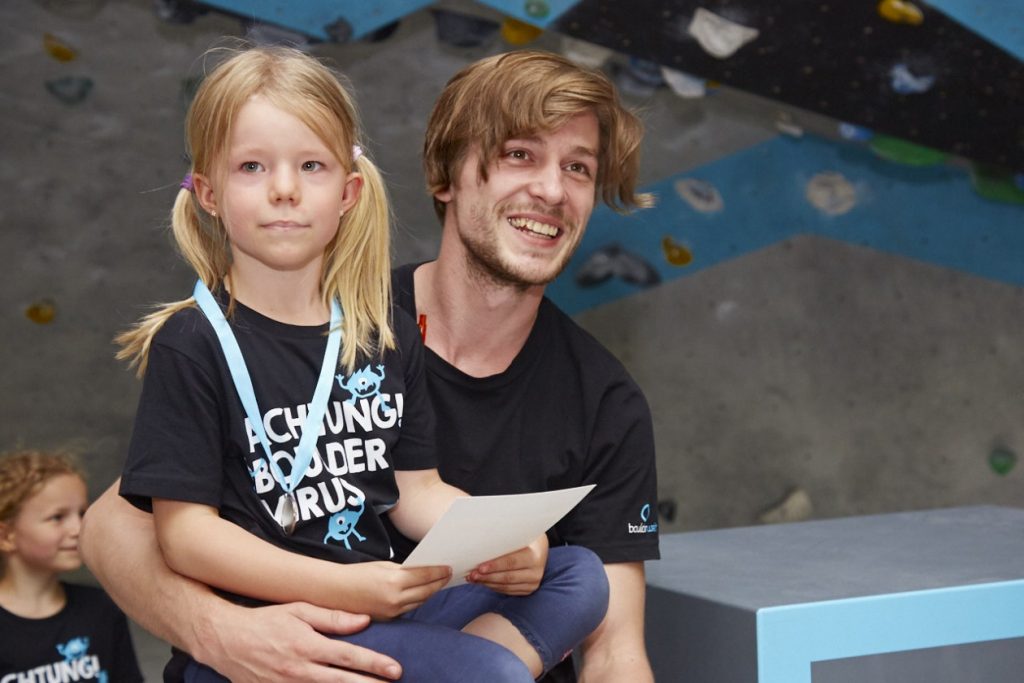 Bei unserem Boulderkids Cup ist das Boulderfieber ausgebrochen.