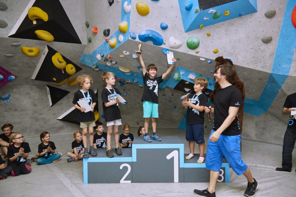 Bei unserem Boulderkids Cup ist das Boulderfieber ausgebrochen.