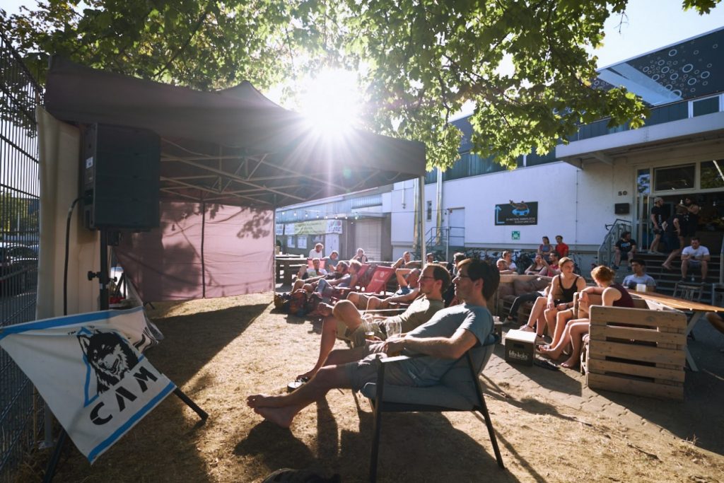 Unsere erste SUMMER SESSION in der Boulderwelt Frankfurt mit 30 fetten Boulder Highlights und dem Münchner Worldcup 2018 im Livestream