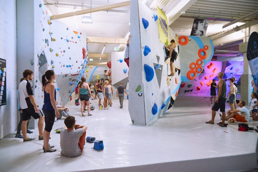 Unsere erste SUMMER SESSION in der Boulderwelt Frankfurt mit 30 fetten Boulder Highlights und dem Münchner Worldcup 2018 im Livestream