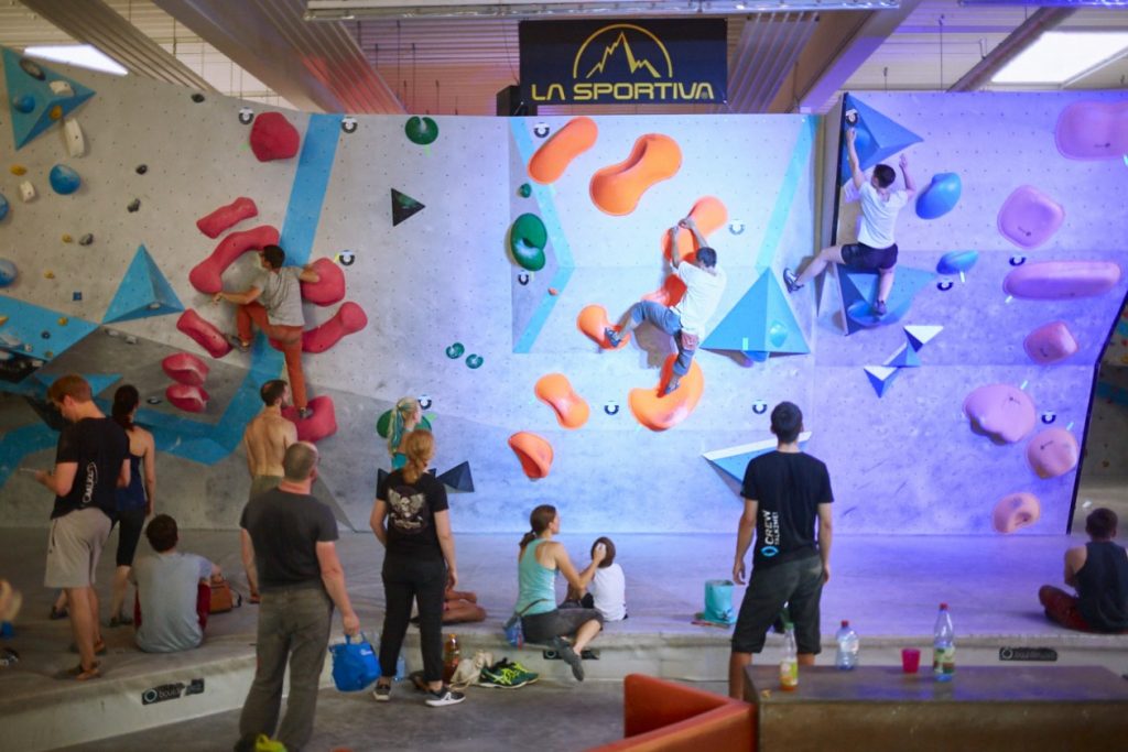 Unsere erste SUMMER SESSION in der Boulderwelt Frankfurt mit 30 fetten Boulder Highlights und dem Münchner Worldcup 2018 im Livestream